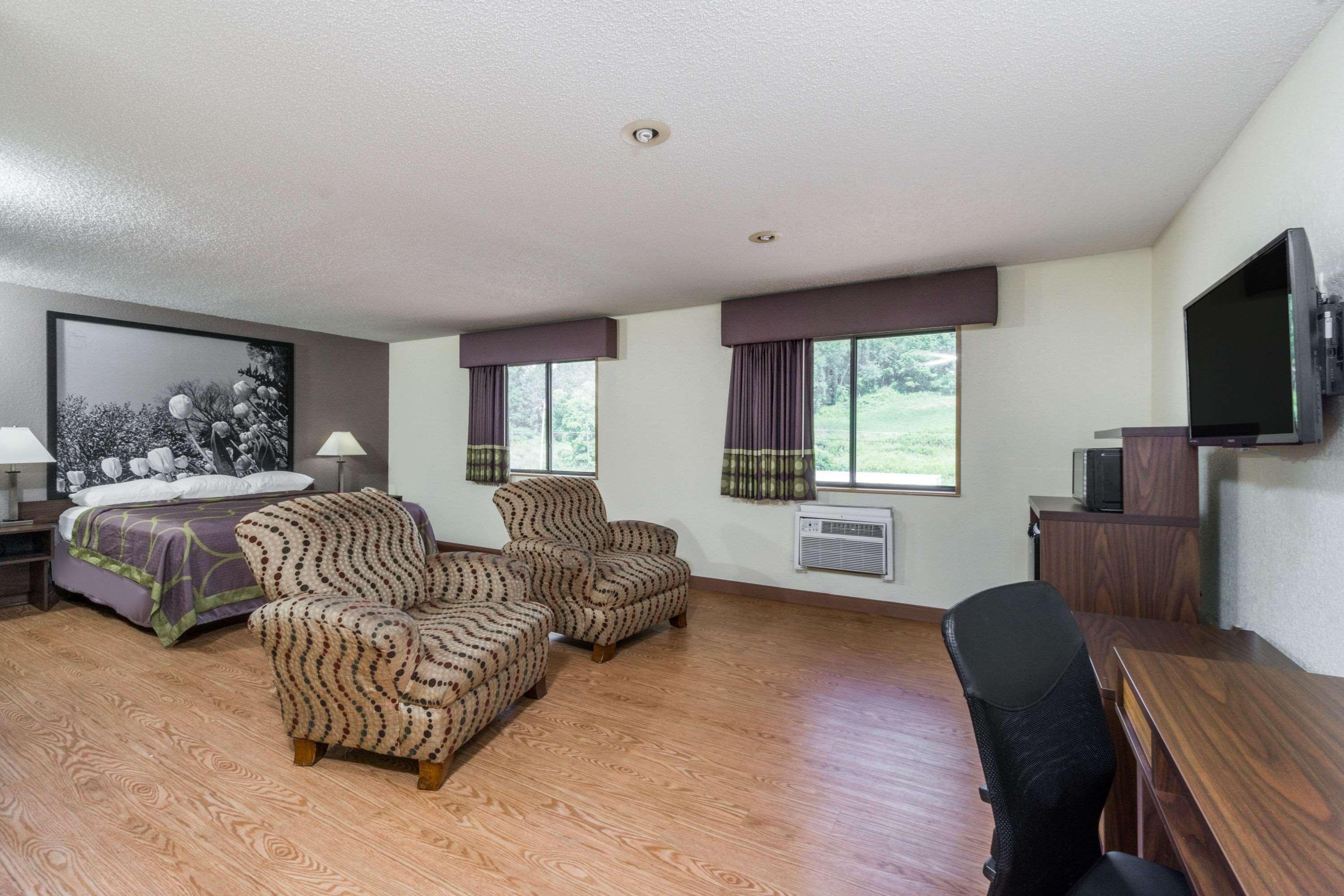 Super 8 By Wyndham Zanesville Εξωτερικό φωτογραφία
