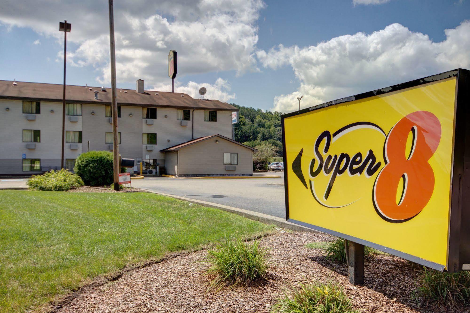 Super 8 By Wyndham Zanesville Εξωτερικό φωτογραφία